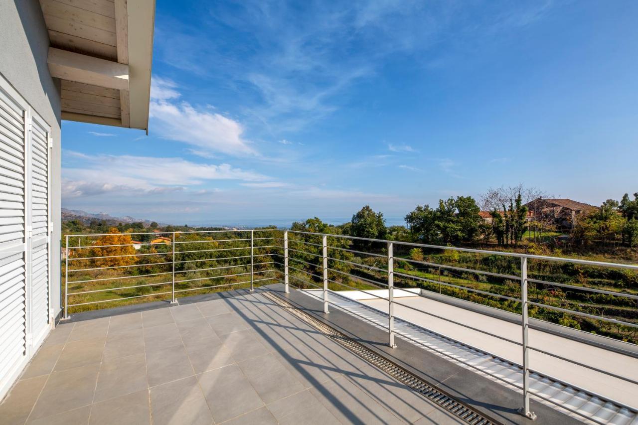 Design Villa In Piedimonte Etneo Exterior photo