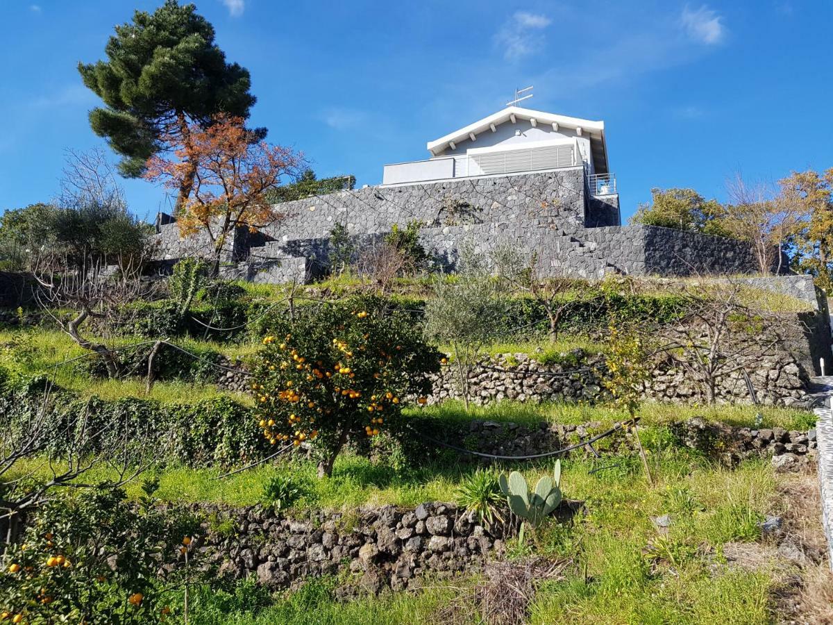 Design Villa In Piedimonte Etneo Exterior photo